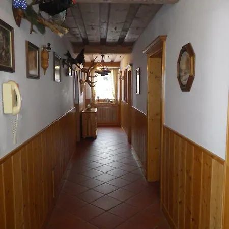 Weiss Sankt Martin am Tennengebirge